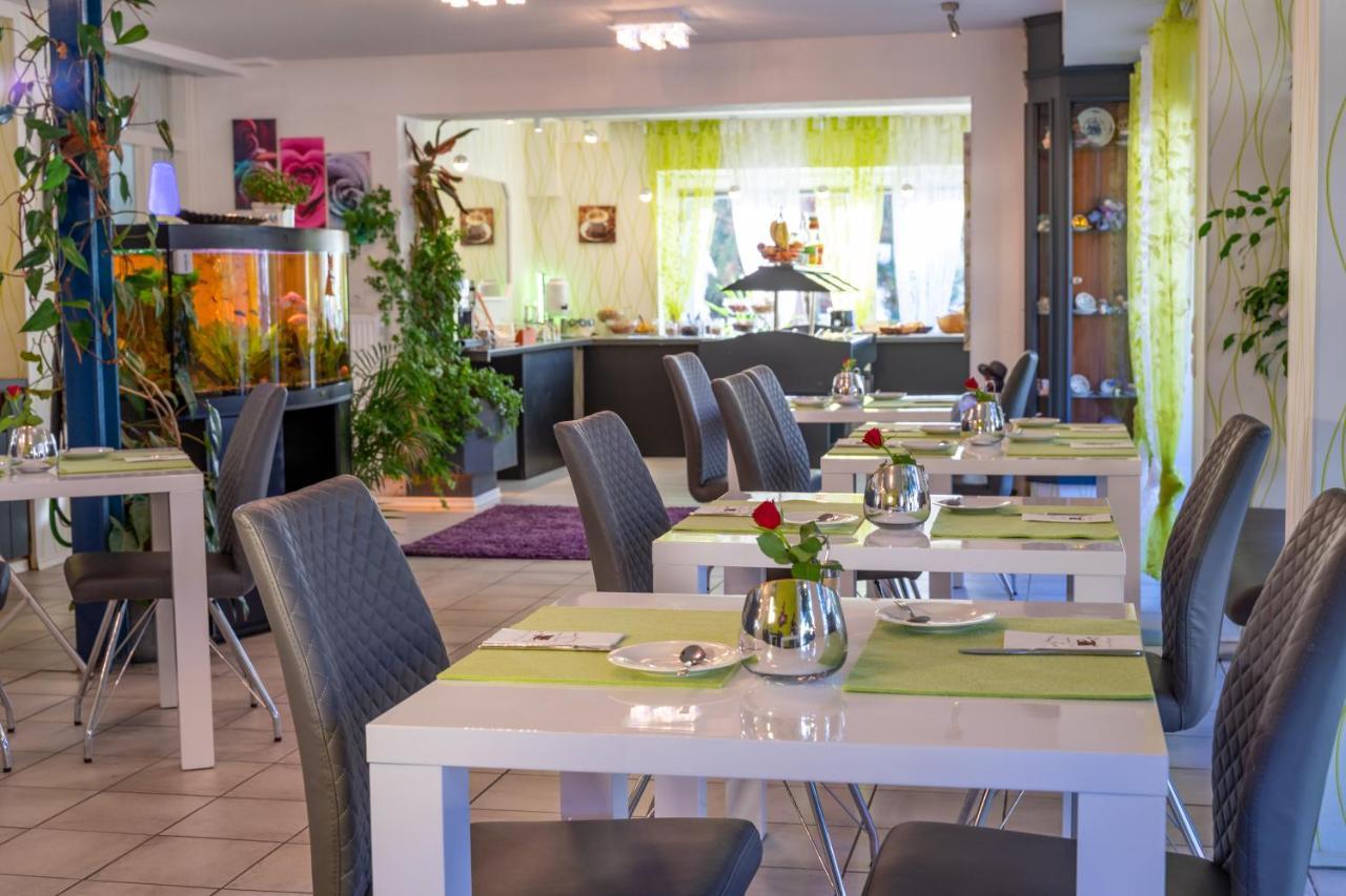 玫瑰园酒店 Schwäbisch Gmünd 外观 照片